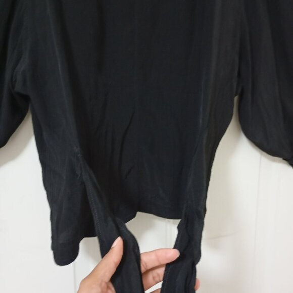 Ivana Beni Black Button-Up Blouse Size (S) 44 V-Neck Tie Waist 3/4 Sleeves - Picture 5 of 11